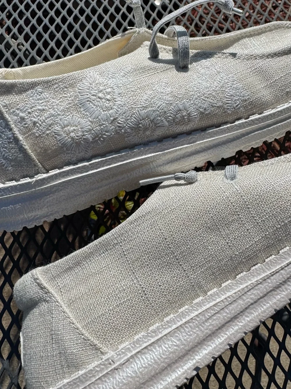 NEW Hey Dude Women's Lace-Up Casual Sneakers in Cream, Sparkly, Floral,Size 7